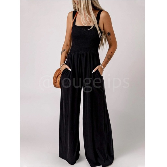 Black Jumpsuit Slant Pocket Wide Leg Shirred Bodice Straps Square Neck - Picture 2 of 13
